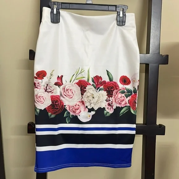 Lovely pencil skirt - Picture 3 of 7